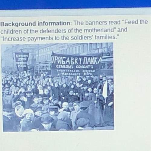 What conclusion can you draw about the revolution from the photo and the background informatio
