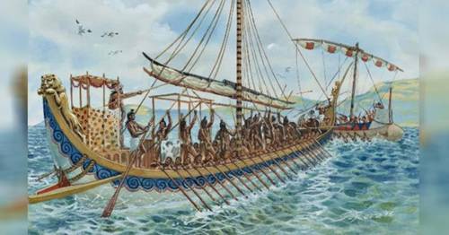 Will give brainliest -How did the early Minoans defend themselves?

They were protected by ships at