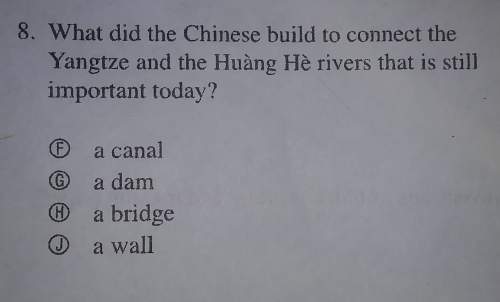 What did the chinese build to connect the yangtze and huang he river that is still important today