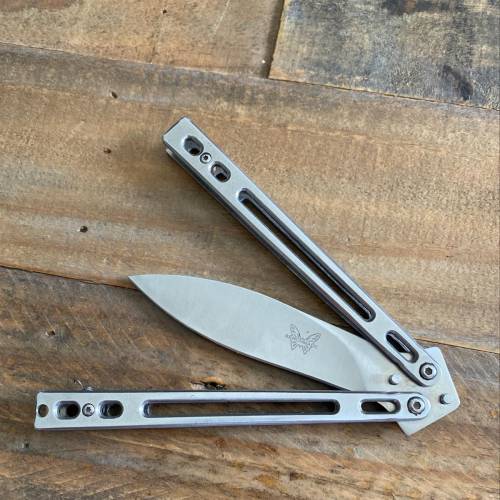 What is the model name for this benchmade
knife?