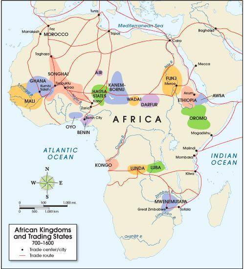 The map below shows kingdoms, cities, and trade routes of Africa in the period 700−1600 CE. Use the