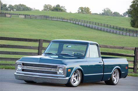 Who else likes Chevy c-10s?