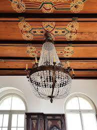 Anyone here has a chandelier? or a small one or smth. I need 2 photos in total to get in full detail