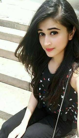 Guys am I beautiful ........please comment on ch.at​