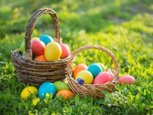 Who started the tradition of easter eggs on easter?