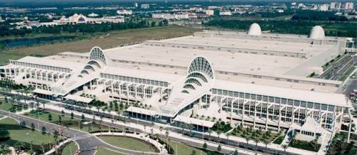 Oh so today I saw the convention center in Orlando today and oh my is it beautiful!! I never though