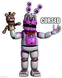 CALLING ALL FNAF FANS!!
WHYY JUST WHY?! THIS JUST NO OML!!
(someone send help)