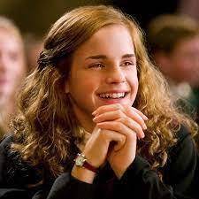 I want to change my pfp to a picture of younger hermione could you give me some options i couldnt fi