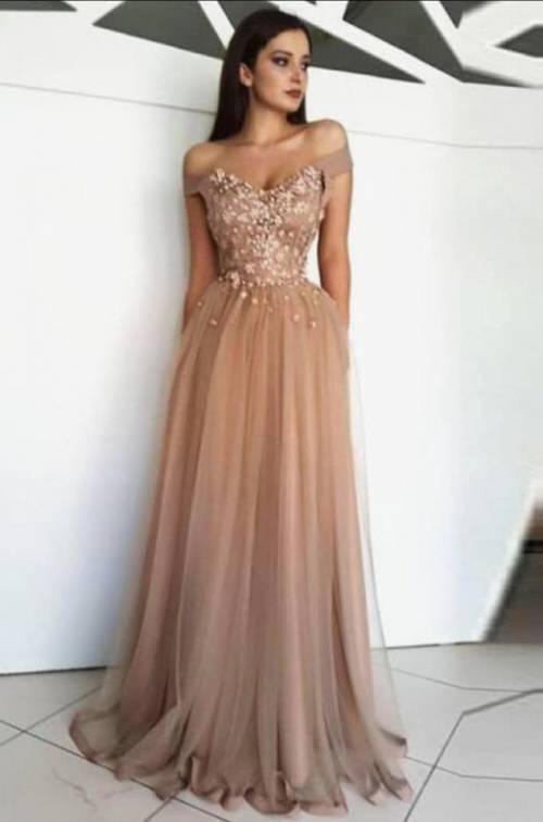 What prom dress seems the best well uh bc surprisingly I’m going