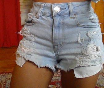 Who likes my shorts and try to delete this question Imao