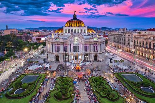 Anyone else here from Mexico? I love it here, and the Palacio de Bellas Artes really do be beautifu