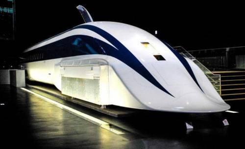 Name the fastest train in Japan with pictures.ありがとう​
