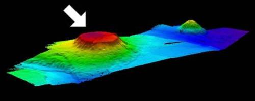 Examine the following image. Which ocean-floor feature is indicated by the arrow in the image?

Ab